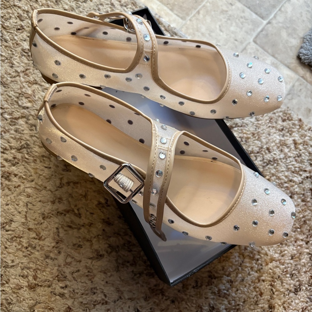 Elegant Cream Mary Jane Shoes with Silver Accents